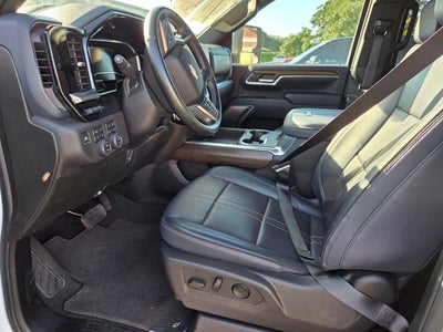 2025 Chevrolet Silverado 3500HD High Country