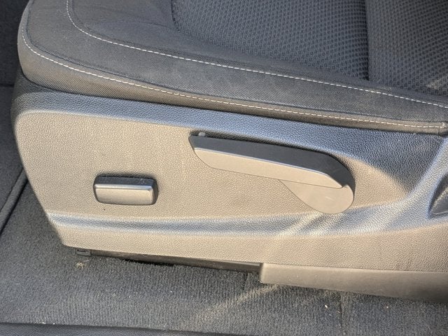 2022 Chevrolet Colorado 2WD LT