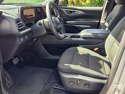 2025 Chevrolet Traverse FWD LT