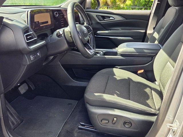 2025 Chevrolet Traverse FWD LT