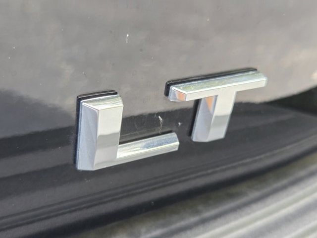 2025 Chevrolet Suburban LT