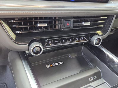 2025 Chevrolet Suburban LT