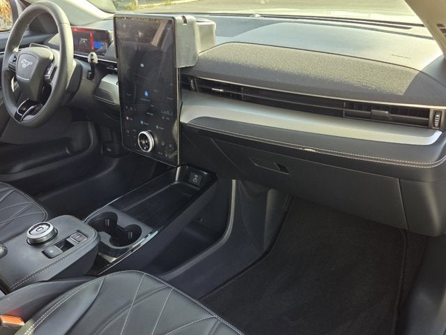 2022 Ford Mustang Mach-E Select