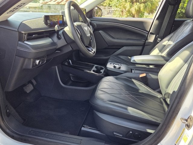 2022 Ford Mustang Mach-E Select