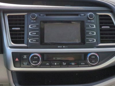 2015 Toyota Highlander LE