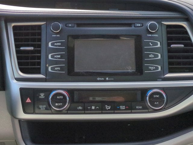 2015 Toyota Highlander LE