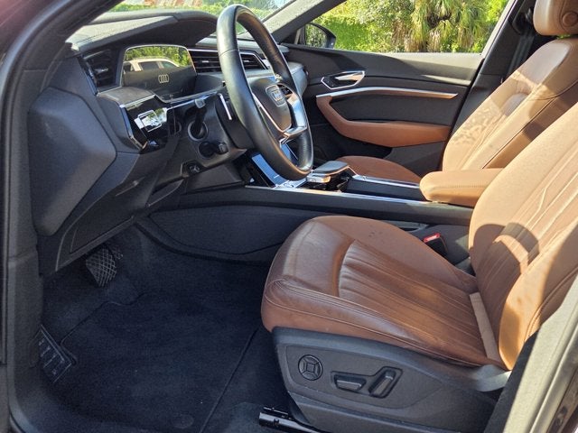2019 Audi e-tron Premium Plus