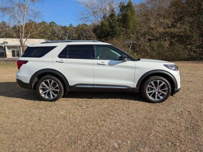 2025 Ford Explorer Platinum