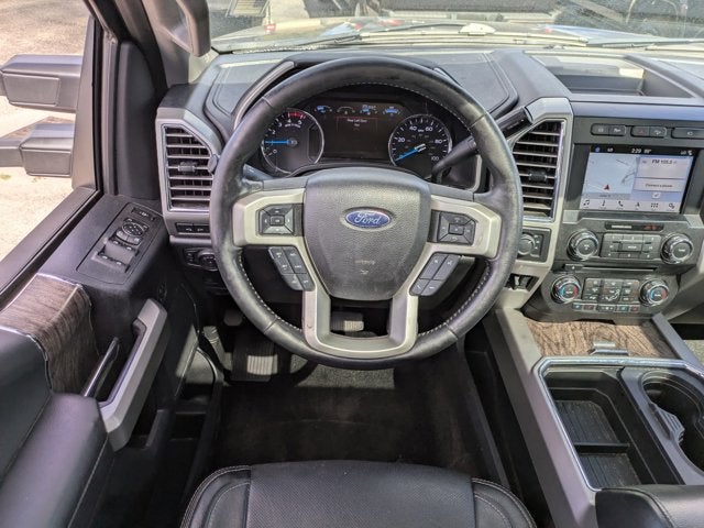 2017 Ford Super Duty F-350 SRW Lariat