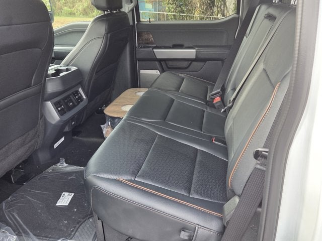 2026 Ford Super Duty F-350 DRW TDSL CREW CAB 6.7L LARIAT