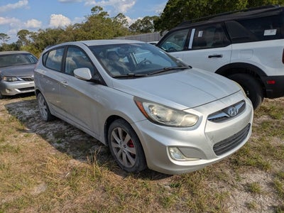 2013 Hyundai Accent SE