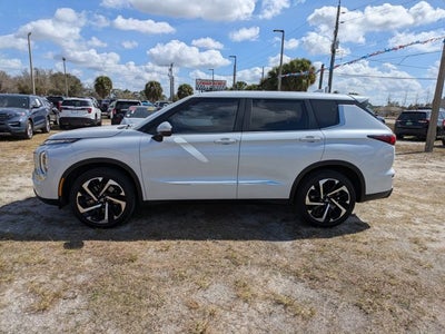 2022 Mitsubishi Outlander ES