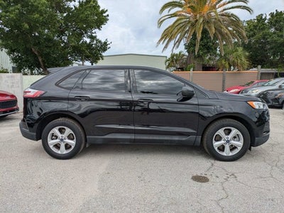 2022 Ford Edge SE