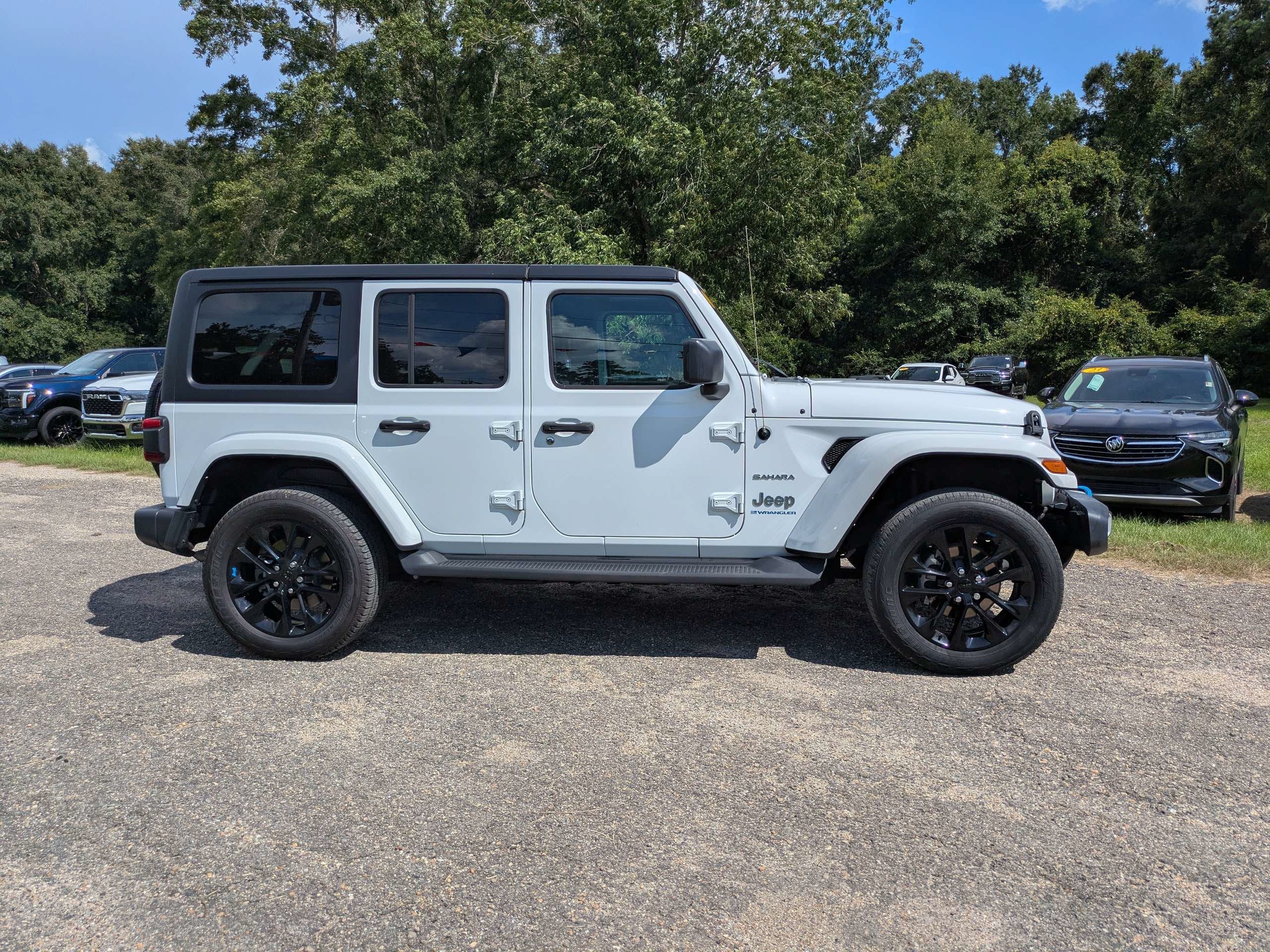 2023 Jeep Wrangler 4xe Sahara 4x4
