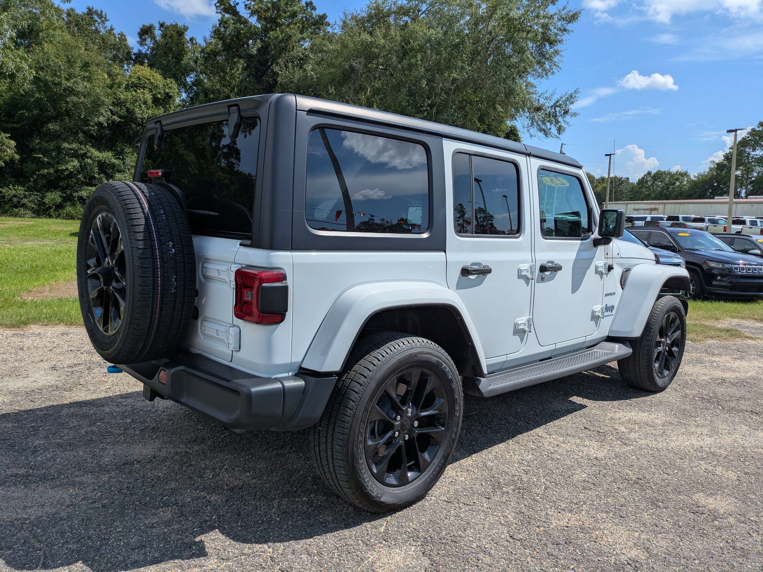 2023 Jeep Wrangler 4xe Sahara 4x4
