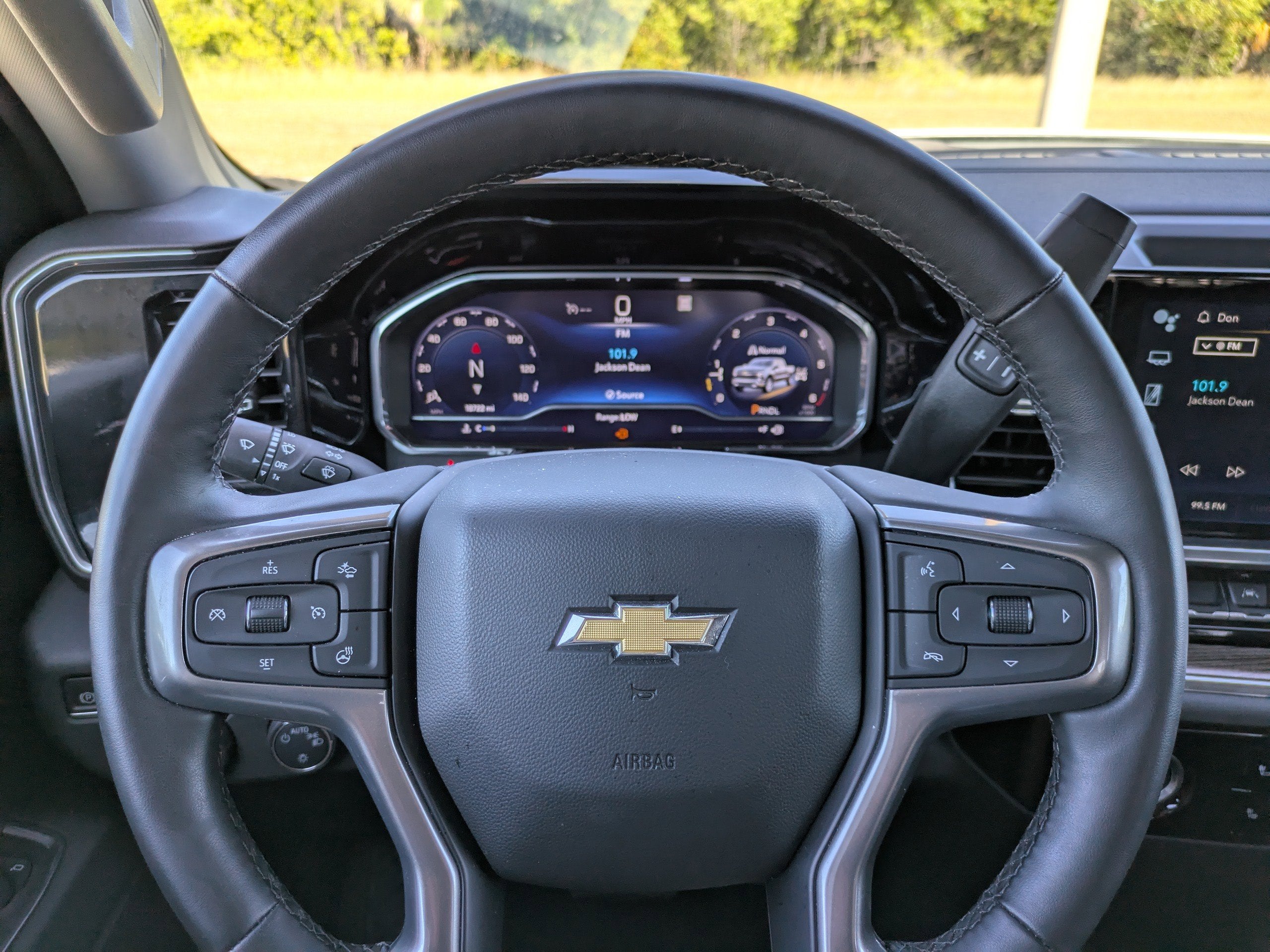 2023 Chevrolet Silverado 1500 LT (2FL)