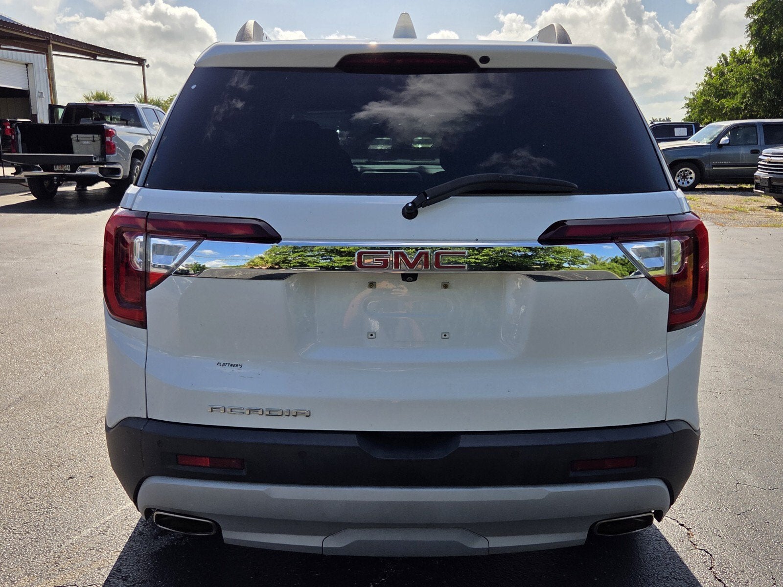 2023 GMC Acadia SLT