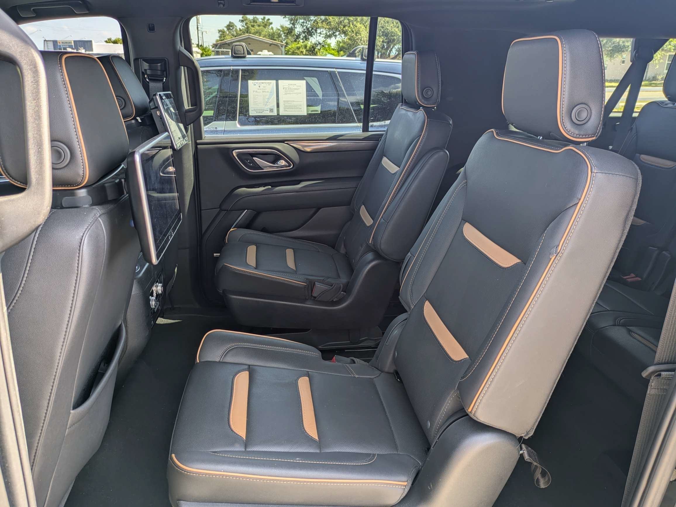 2023 GMC Yukon XL AT4