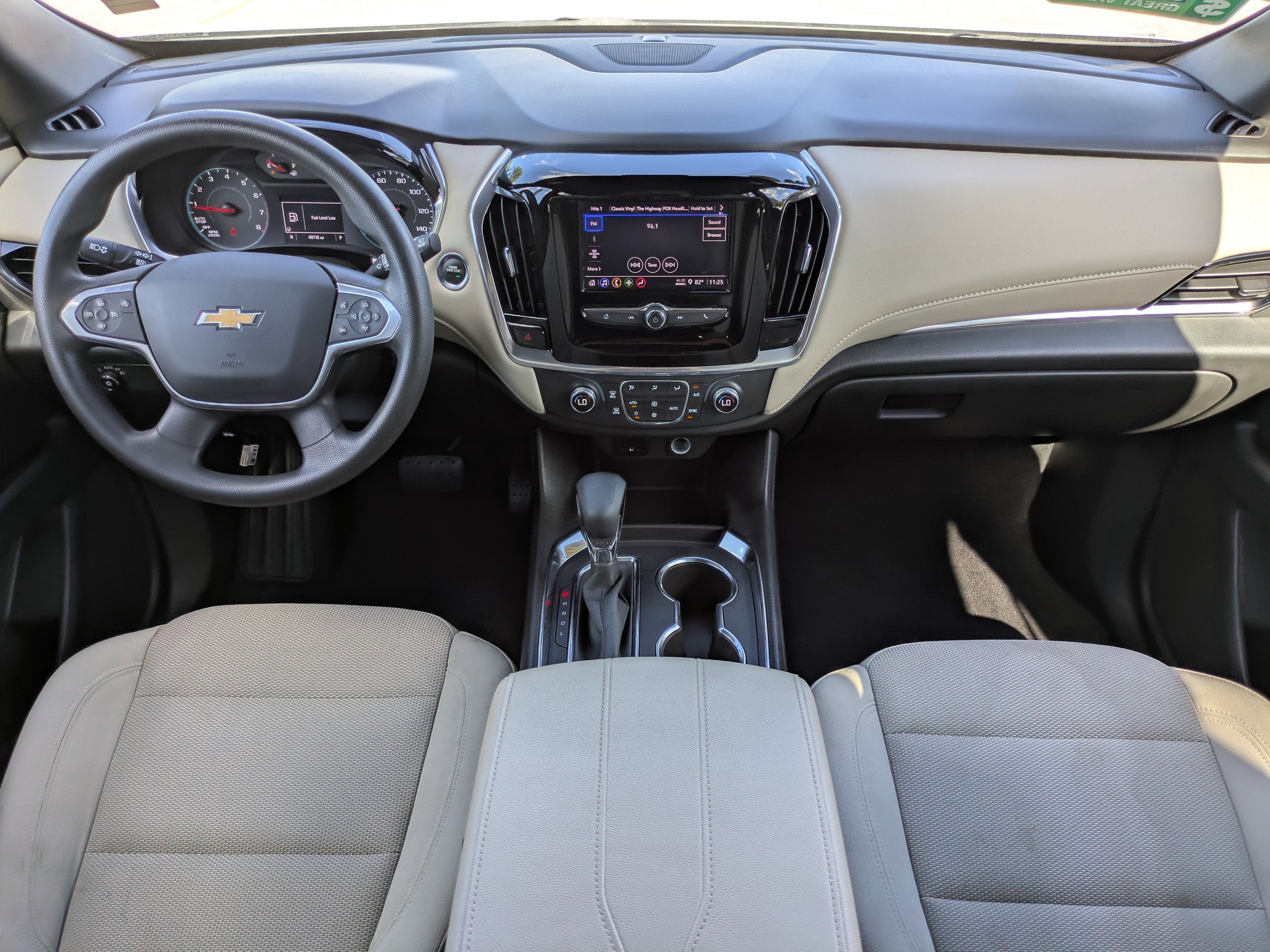 2022 Chevrolet Traverse LS