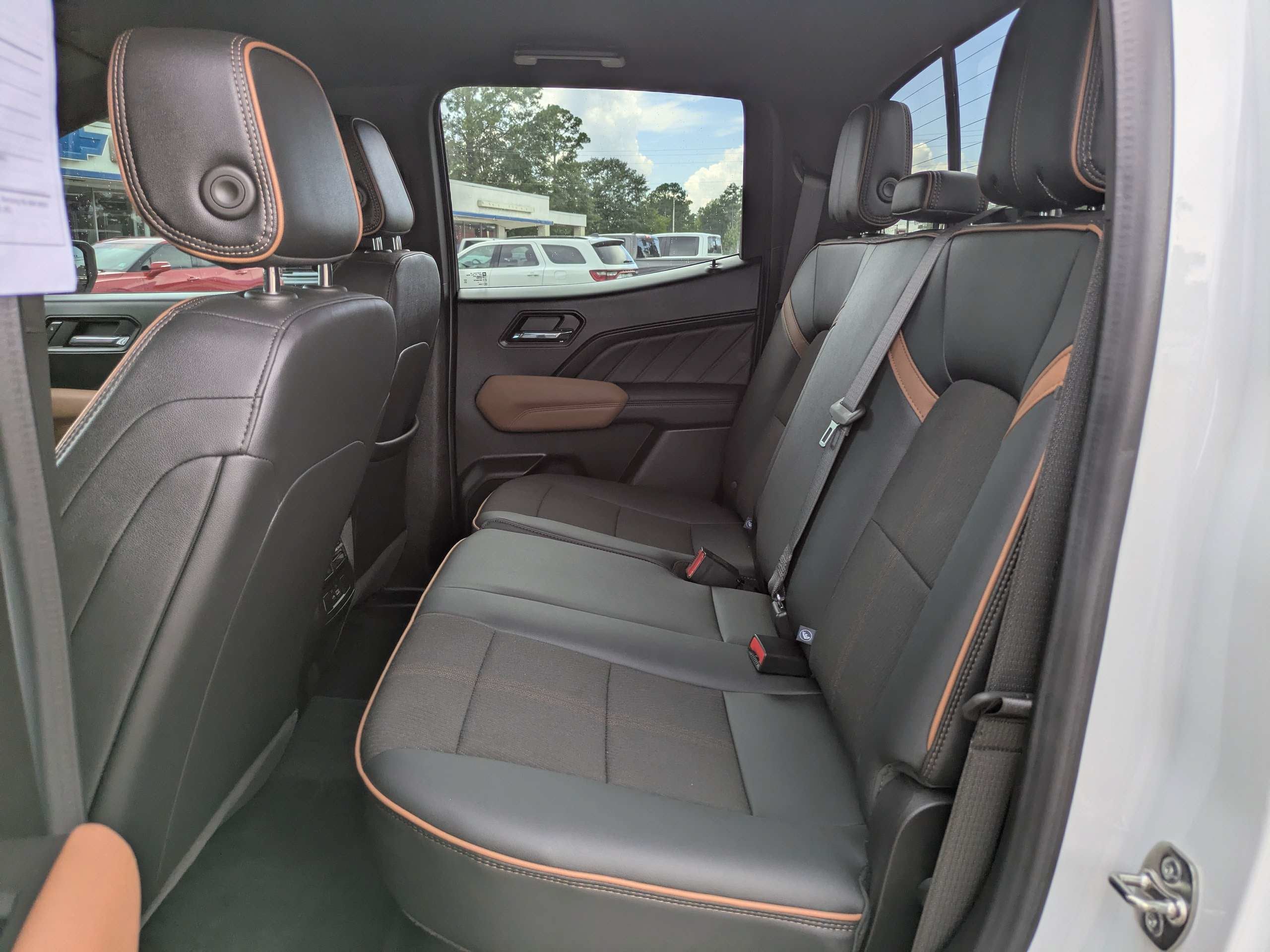 2025 GMC Canyon AT4
