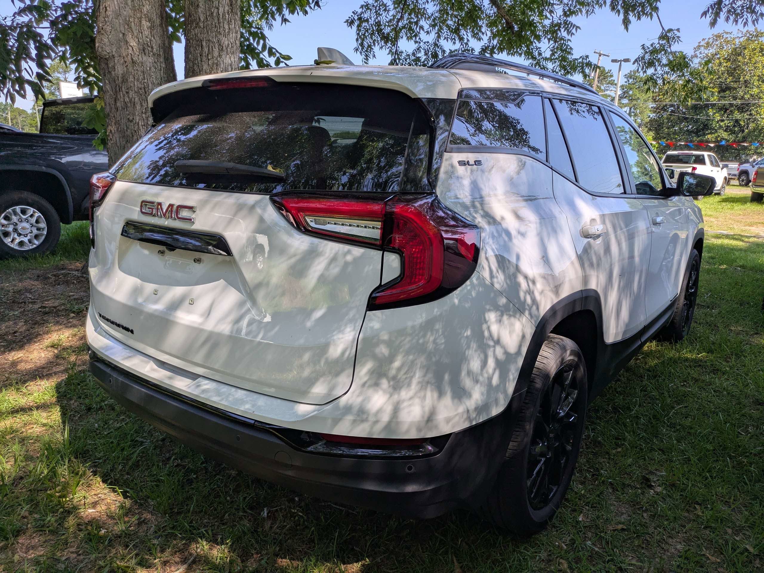 2024 GMC Terrain SLE
