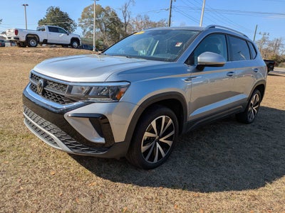 2024 Volkswagen Taos SE