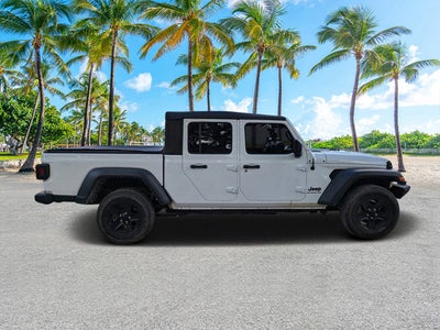 2022 Jeep Gladiator Sport