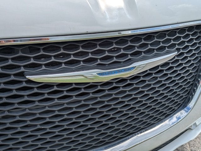 2015 Chrysler 300 Limited