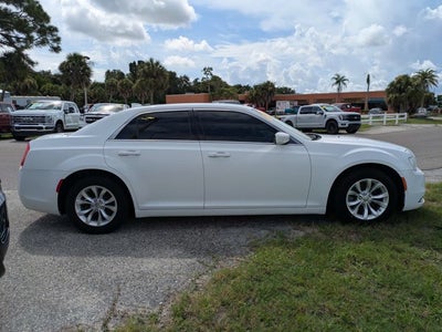 2015 Chrysler 300 Limited