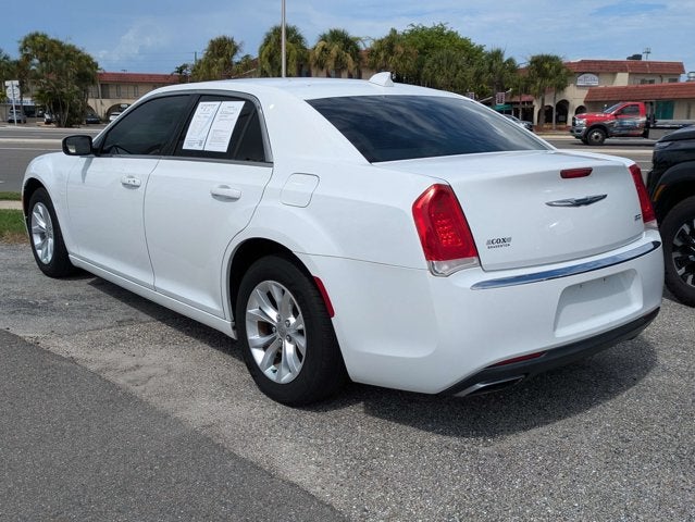 2015 Chrysler 300 Limited