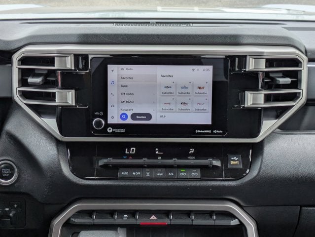 2022 Toyota Tundra 4WD SR5
