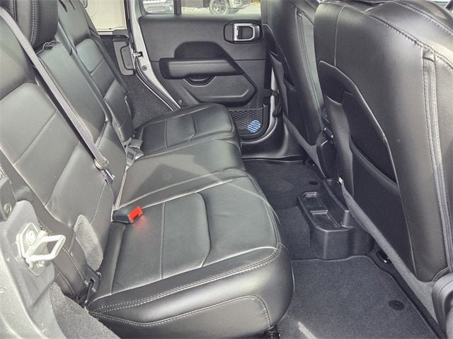 2020 Jeep Wrangler Unlimited Sahara Altitude