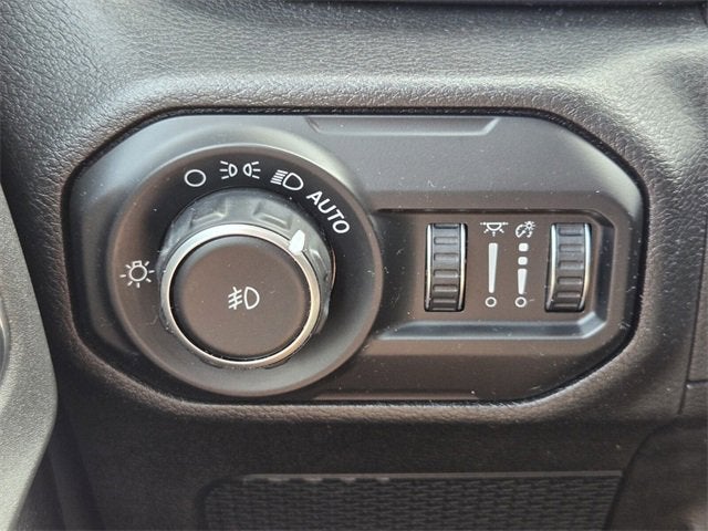 2020 Jeep Wrangler Unlimited Sahara Altitude