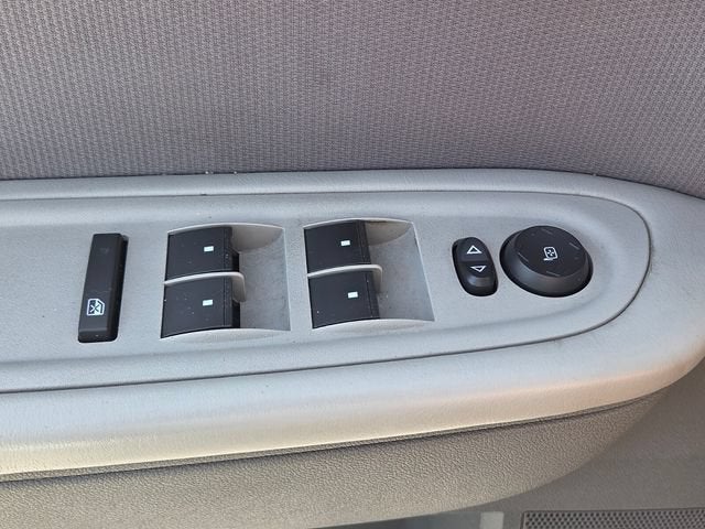 2011 Chevrolet Traverse LS