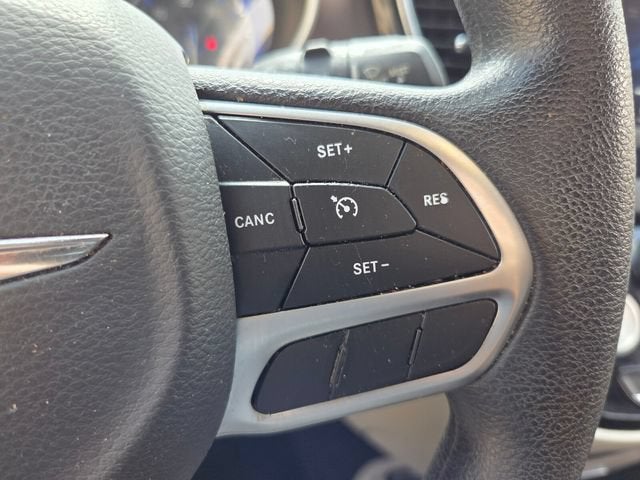 2020 Chrysler Voyager LX