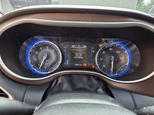 2020 Chrysler Voyager LX