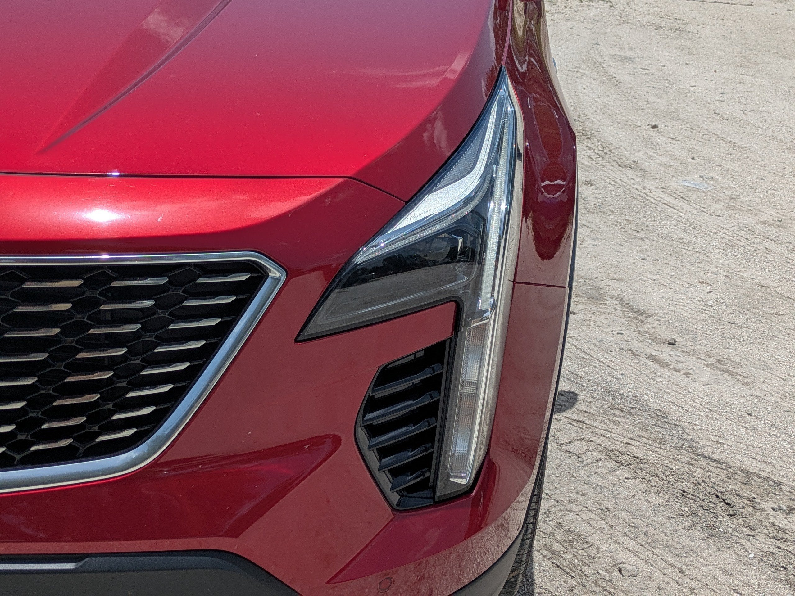 2022 Cadillac XT4 FWD Premium Luxury