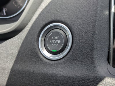 2022 Cadillac XT4 FWD Premium Luxury