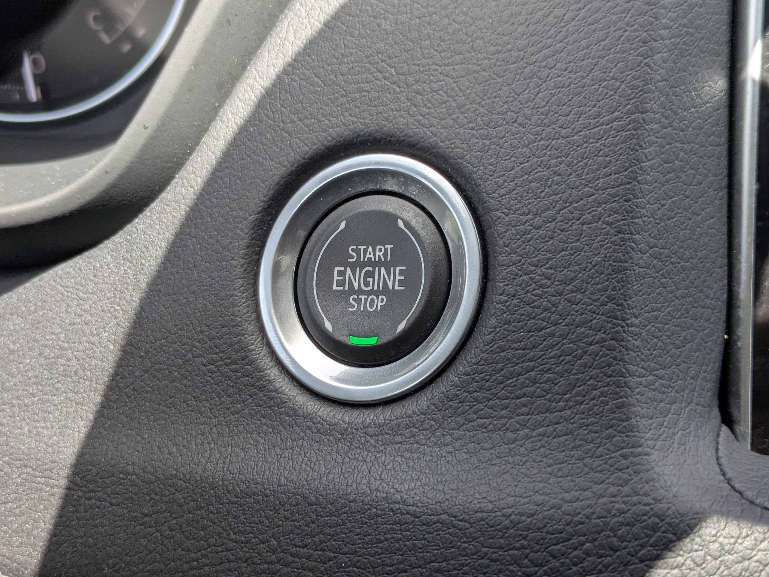 2022 Cadillac XT4 FWD Premium Luxury