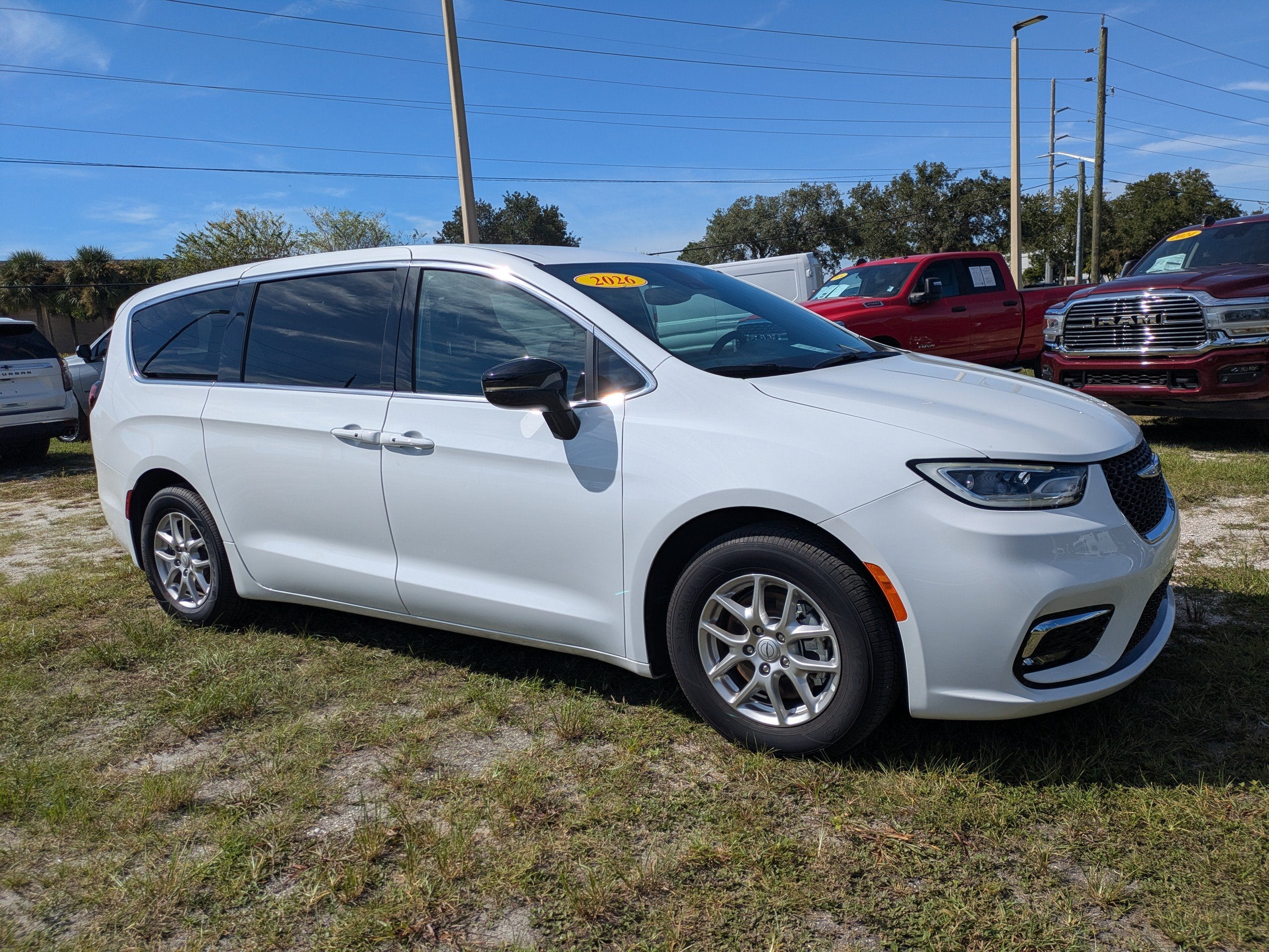2026 Chrysler Pacifica Select