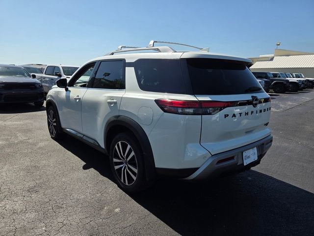 2023 Nissan Pathfinder Platinum