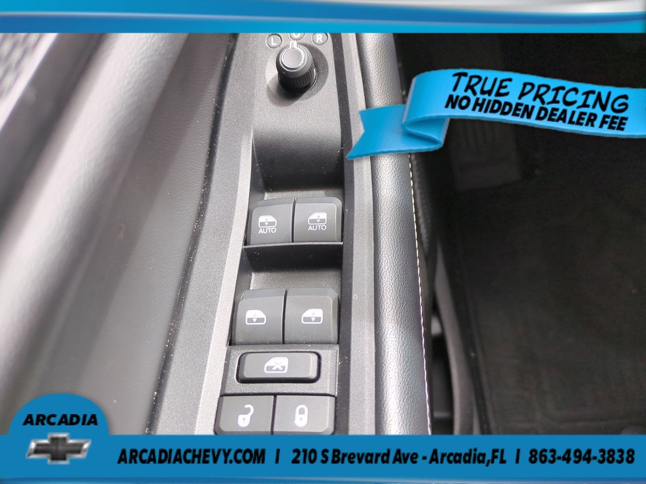 2023 Jeep Grand Cherokee Laredo 4x2