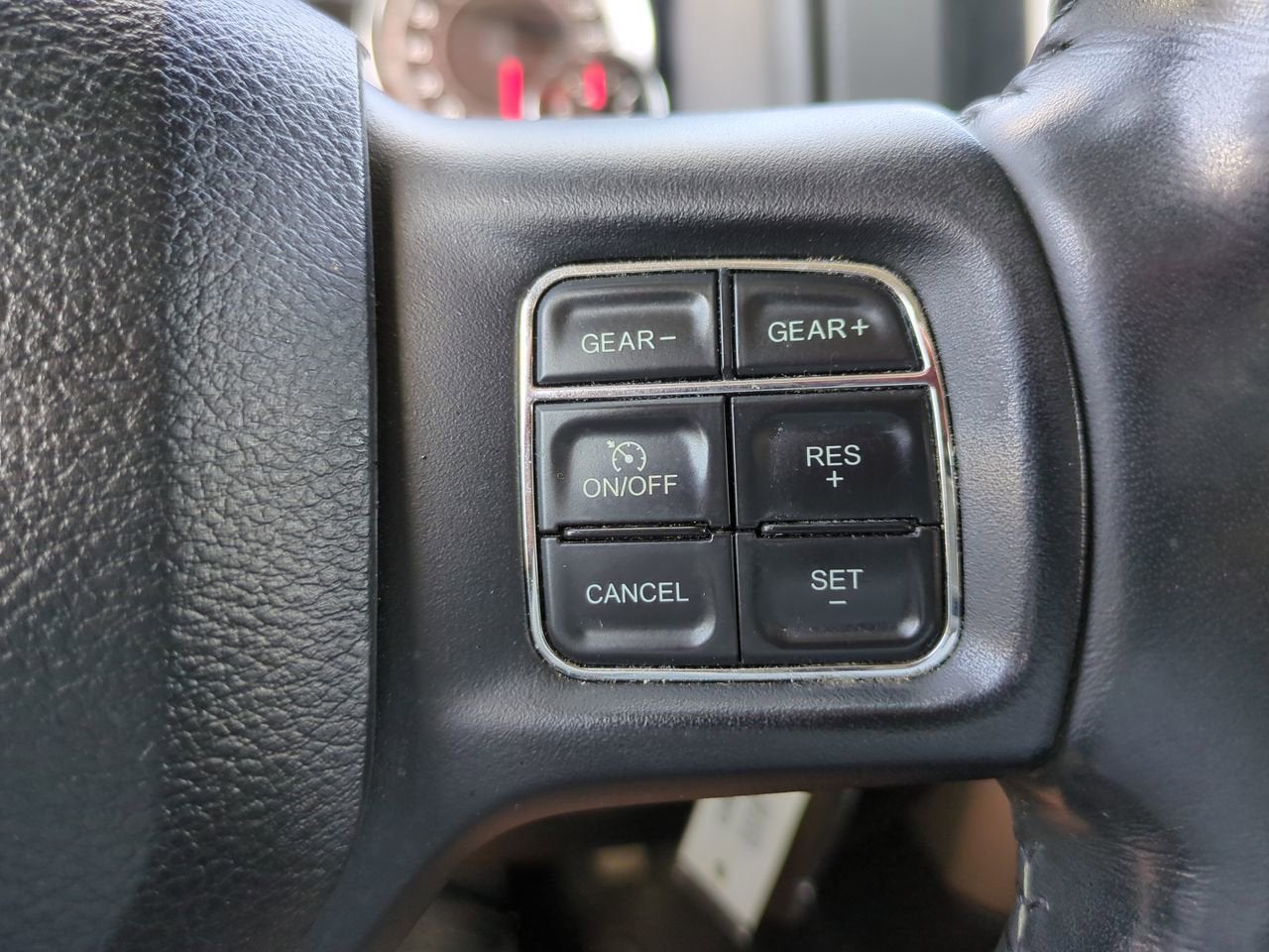 2018 RAM 1500 Big Horn Crew Cab 4x4 5'7" Box