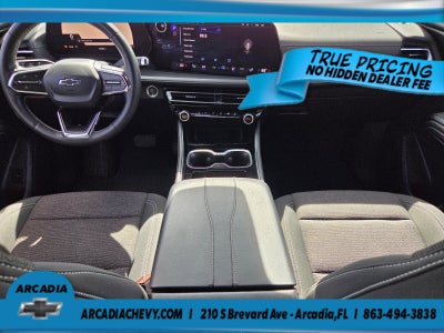 2025 Chevrolet Traverse LT