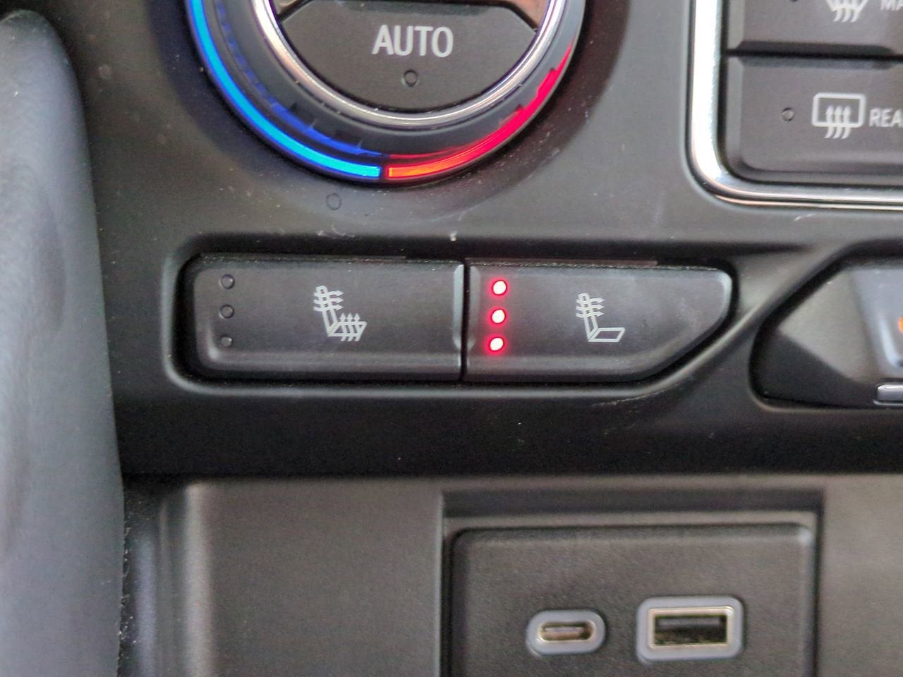 2022 Chevrolet Suburban RST