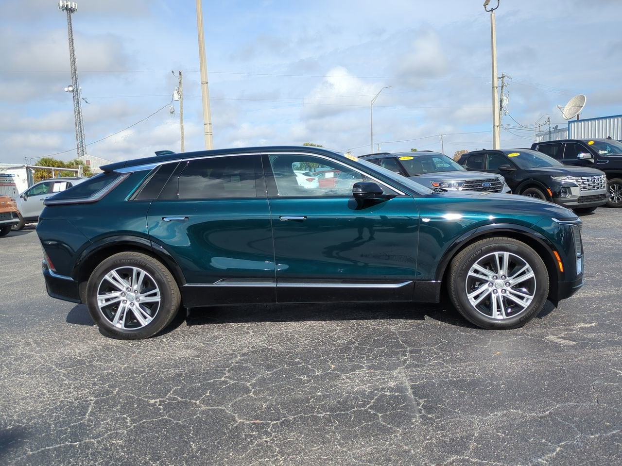 2024 Cadillac LYRIQ Tech