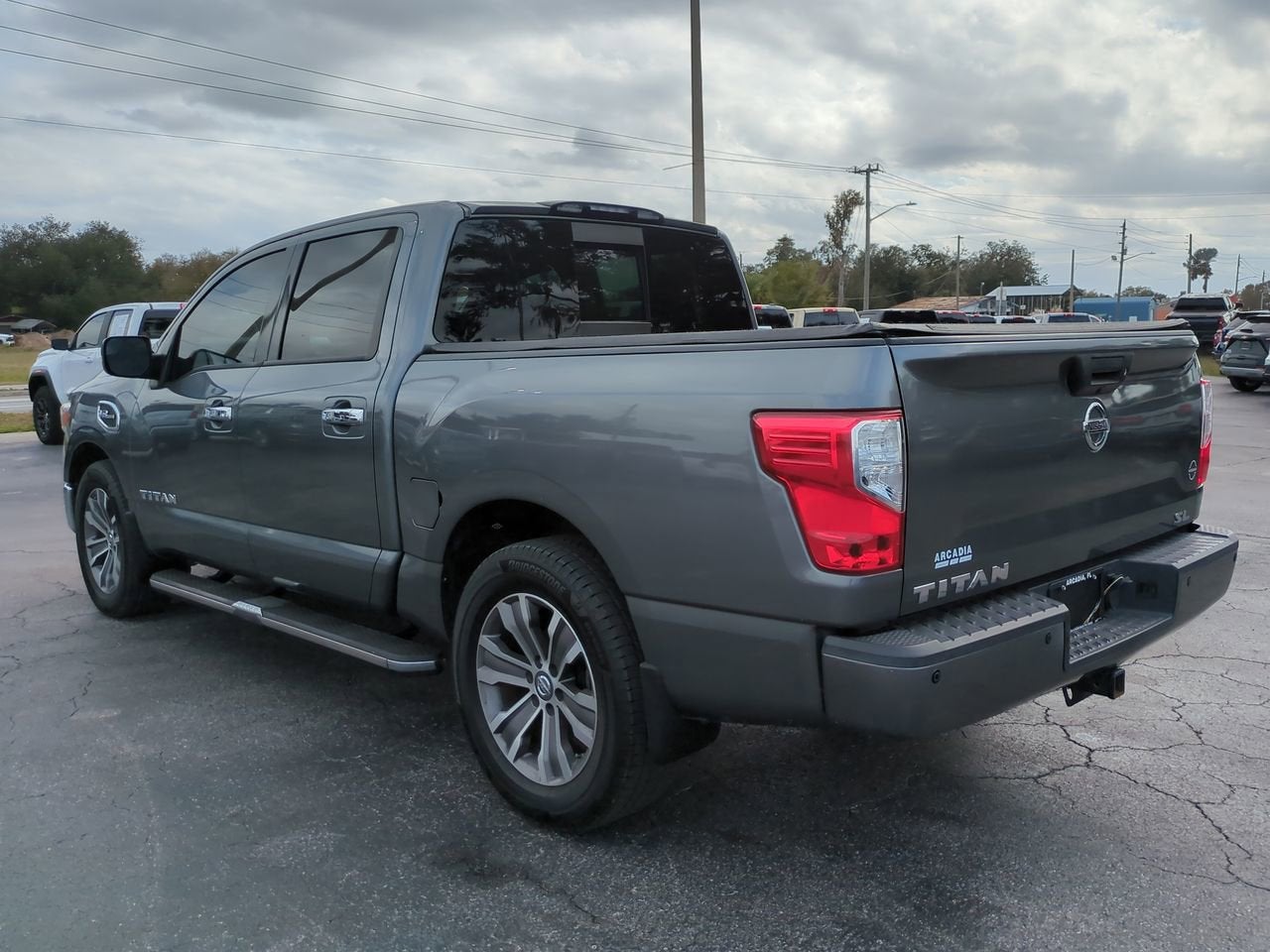 2017 Nissan TITAN SL