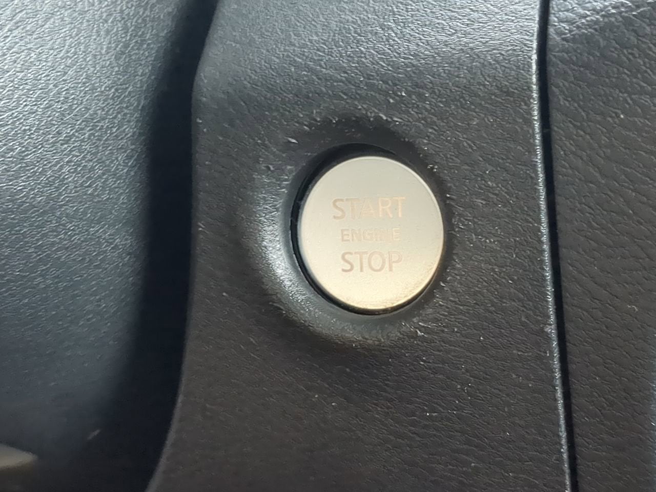 2022 Nissan Frontier Crew Cab SV 4x4