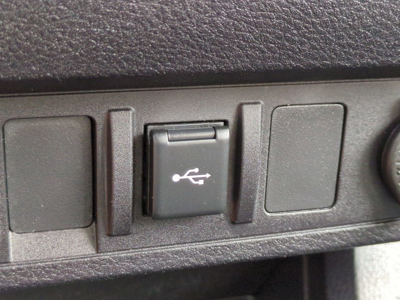 2022 Toyota Tacoma SR V6