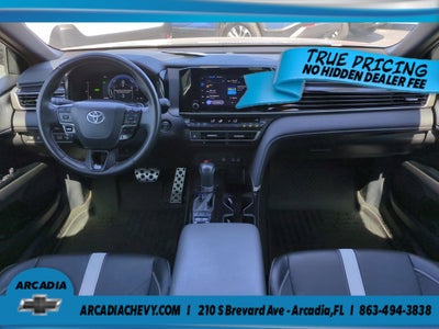 2025 Toyota Camry SE